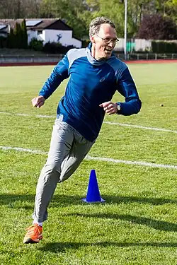 Erstmals angetreten über 10.000&nbsp;Meter wurde Dieter Baumann Vizeeuropameister – diesen Erfolg wiederholte er 2002 nach Ablauf seiner Dopingsperre[3] noch&nbsp;einmal