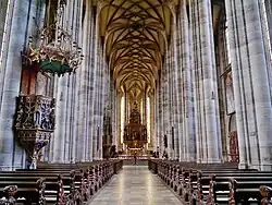 Die Hochzeitsmesse wurde in der Stadtpfarrkirche St.&nbsp;Georg in Dinkelsbühl gedreht.[6]