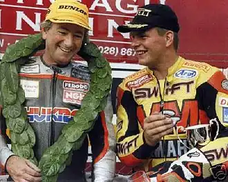 Jefferies (rechts) neben Joey Dunlop