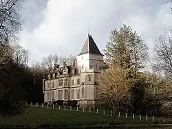Schloss Domecy-sur-le-Vault