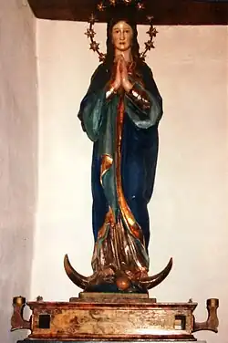 Fleischner Madonna. Mondsichelmadonna von Max Domenig, entstanden 1931. Pfarrkirche Mörtschach, Kärnten, Österreich