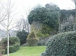 Reste der ehemaligen Burg Châteaulin