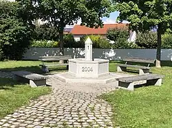 Dorfbrunnen in Ortsmitte