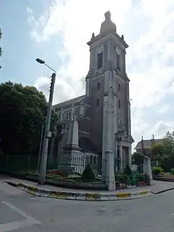 Kirche Saint-Denis aus dem 15. Jahrhundert, 1920 wieder aufgebaut