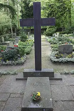 Bombenopfer auf Waldfriedhof Weißer Hirsch (2016)