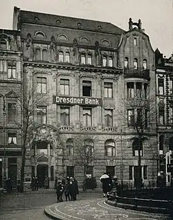 1925