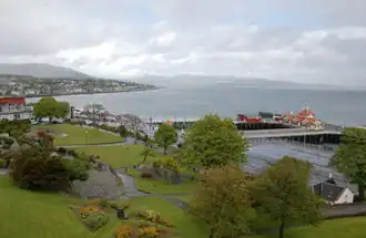 Dunoon mit Blick von Castle Hill auf den Hunter’s Quay.