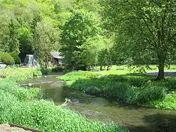 Der Fluss Eau Blanche bei Lompret