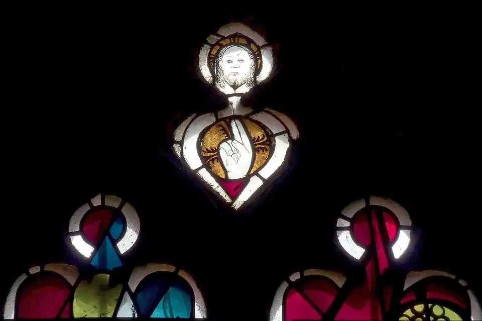 Fenster im Chor mit Fragmenten aus dem 16.&nbsp;Jahrhundert