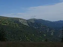 Blick von Südwesten auf Ausläufer des Lärchkogels, Kreuzsattel und Eiblkogel.