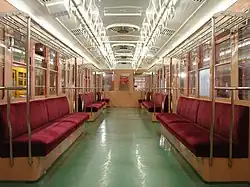 Blick in das Innere des Wagens 301 der Baureihe 300