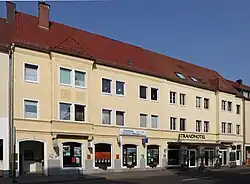 Das Mietshaus Rinckartstraße 7/8 als Teil der westlichen Straßenrandbebauung. (2012)