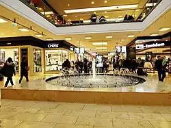 Der Brunnen in der Stadtgalerie steht am westlichen Ende des einstigen Hauptwerks von Fries & Höpflinger.