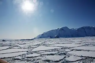 Die vereiste Glacier Strait vor der Coulman-Insel (Februar 2020)