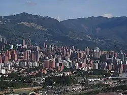 El Poblado, Medellins Finanzzentrum