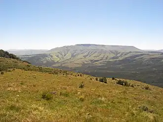 Blick auf den Elandsberg von Süden, im Vordergrund das Tal des Elandsriviers