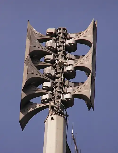 Elektronische Hörmann Sirene mit 2,4&nbsp;kW Leistung des Industrieparks Höchst