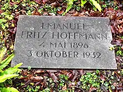 Emanuel Fritz Hoffmann-Stehlin (1896–1932) Vizedirektor F. Hoffmann-La Roche & Co. in Basel, Kunstsammler, u.&nbsp;a. von Marc Chagall, James Ensor, Mirò, Max Ernst, Paul Klee, Pablo Picasso, Familiengrab auf dem Friedhof Hörnli, Riehen, Basel-Stadt