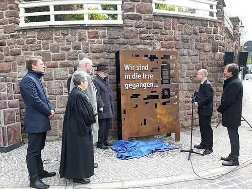 Gedenkakt zur Enthüllung des Mahnmals zum „Entjudungsinstitut“ am 6. Mai 2019