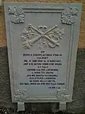 Epitaph an der Aussenwand der Kirche