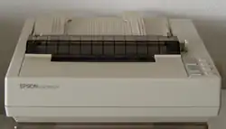 24-Nadel-Drucker Epson LQ-850+, kompatibel mit dem Drucker LQ-1050+, Druckgeschwindigkeit bis 300 Zeichen/s, Endlospapier und Einzelblätter, eingeführt 1989
