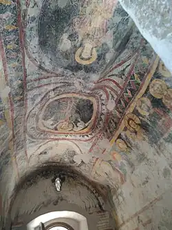 Fresken an der Decke der Kapelle