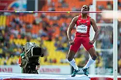 Mitfavorit Erik Kynard musste nach seinen 2,25&nbsp;m mit einem geteilten Rang acht zufrieden&nbsp;sein