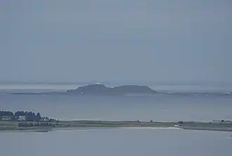 Erkna fyr von der Insel Vigra aus gesehen