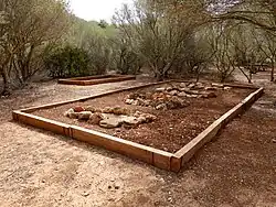 Gräber neben dem Bereich&nbsp;I