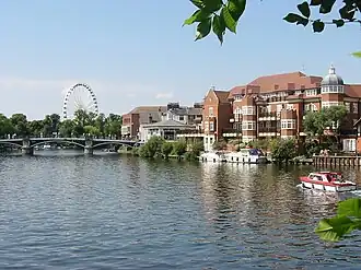 Eton über die Themse gesehen