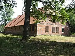Stallgebäude im ehemaligen Ettenbostel (2016)