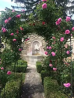 Europabrunnen im Rosengarten
