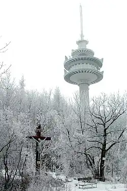 Sendeturm im Winter