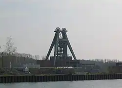 Stahlkasten-Doppelbock Zeche Haus Aden am Datteln-Hamm-Kanal