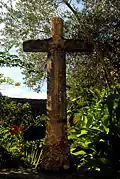 Steinkreuz im Jardin- exotique