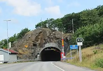 Einfahrt zum Flekkerøytunnel auf Flekkerøya