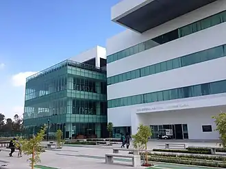 Fassade der Zentralbibliothek der Benemérita Universidad Autónoma de Puebla