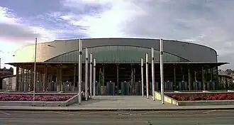 Der Eingangsbereich des Pavillón Multiusos Fontes do Sar im November 2011