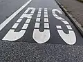 Schriftzug „BUS“