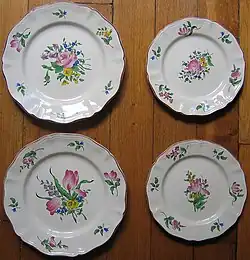 Fayencen aus der Saint-Clémenter / Lunéviller Manufaktur