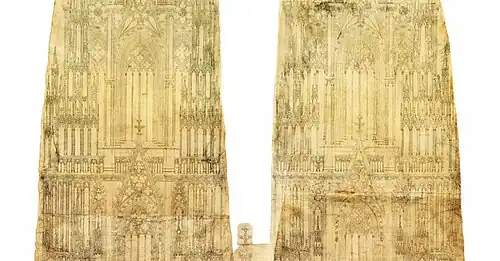 Mittelalterliche Westfassaden-Aufrisse einer gotischen Kathedrale