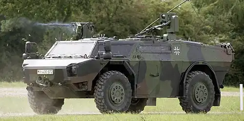 Fennek der Bundeswehr mit zwei MG3