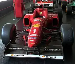 Frontansicht des Ferrari F310 (high nose)