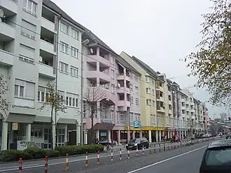 Ladengalerie Bockenheimer Warte, Adalbertstraße 2–12 (2013)