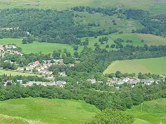 Blick auf Fintry von den Nordhängen der Campsie Fells