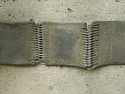 Verlängerung mit zwei Riemenschlössern nebeneinander