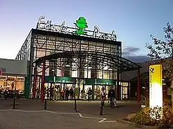 Größtes Einkaufszentrum im Süden ist der Fördepark (2002)