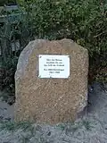 Gedenkstein in Boltenhagen, nahe dem Seesteg, für die DDR-Flüchtlinge über die Ostsee