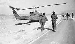 Eine Bell 212 Anafa der 124. Staffel „Rolling Sword“ von Palmachim im Jahr 1982 (Twin Huey: 2 Turbinen)