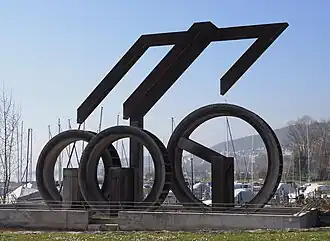 Wasserspiel von Mario Botta beim Hafen von Saint-Blaise